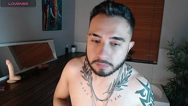 Snapshot of dave_wolff chatting on 16, 12, 2025 dave wolff online show from 16, 12, 2025