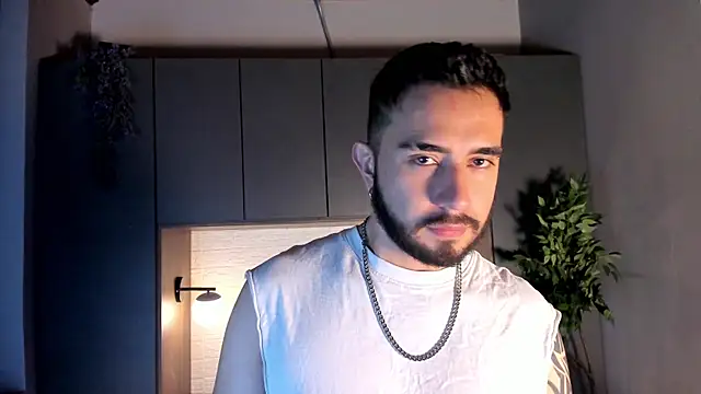 Snapshot of dave_wolff chatting on 22, 12, 2025 dave wolff online show from 22, 12, 2025