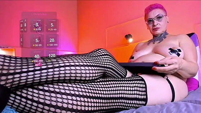 MATURE HARDCORE online show from 21, 11, 2025