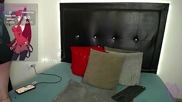 Snapshot of perla_stone_20 chatting on 25, 6, 2026 perla stone 20 online show from 25, 6, 2026