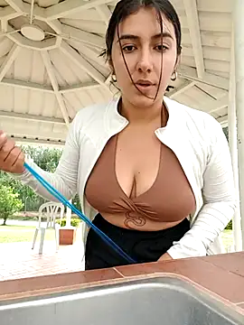 Snapshot of ViolettaWalton1 chatting on 18, 11, 2025 ViolettaWalton1 online show from 18, 11, 2025