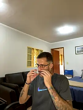 Snapshot of Lucasjandre chatting on 5, 12, 2025 Lucasjandre online show from 5, 12, 2025