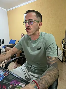Lucasjandre online show from 2, 6, 2026