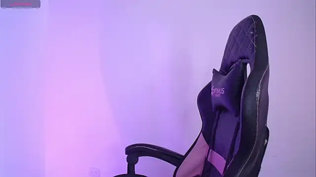 Snapshot of Millie_bobby chatting on 25, 2, 2026 Millie bobby online show from 25, 2, 2026