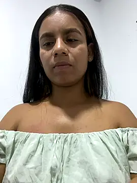 Snapshot of lineichun1708 chatting on 24, 11, 2025 lineichun1708 online show from 24, 11, 2025