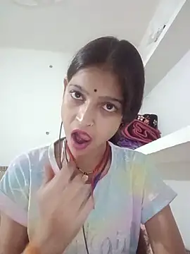 Mohnicute online show from 14, 5, 2026