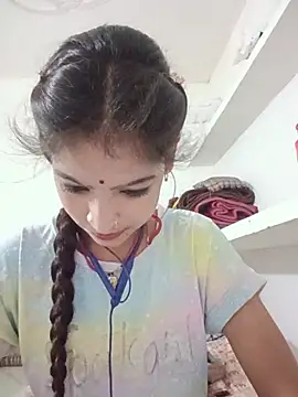 Mohnicute online show from 31, 5, 2026