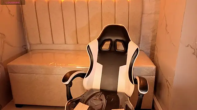 Juliana Tx online show from 8, 1, 2026