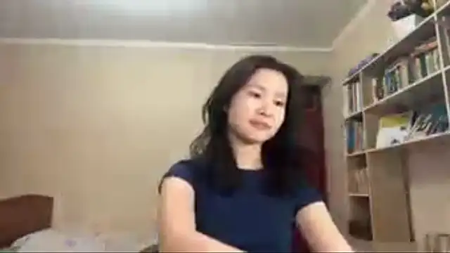 Snapshot of HuldaKye chatting on 4, 2, 2026 HuldaKye online show from 4, 2, 2026