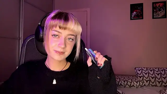 EmilySkyline online show from 13, 11, 2025