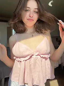 yoyogirlx online show from 21, 7, 2026