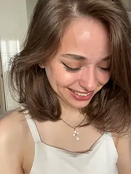 yoyogirlx online show from 22, 7, 2026