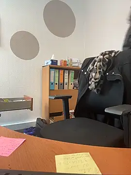 Deessenympho online show from 10, 3, 2026