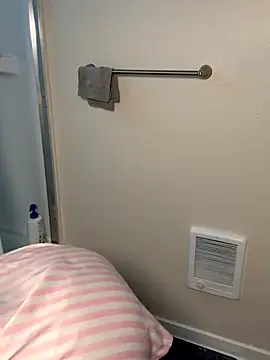 Snapshot of NaomiBella333 chatting on 12, 11, 2025 NaomiBella333 online show from 12, 11, 2025