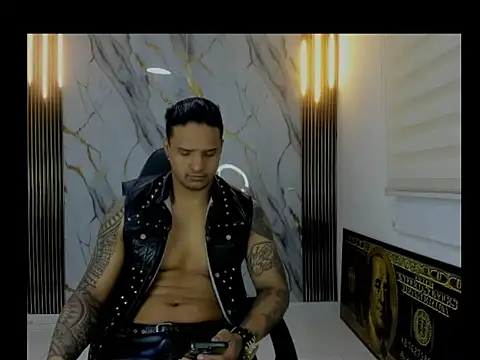 master leather online show from 16, 4, 2026