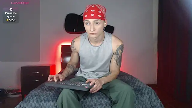 ArthurPhoenixx online show from 12, 1, 2026