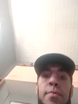 hotguy71000 online show from 17, 4, 2026