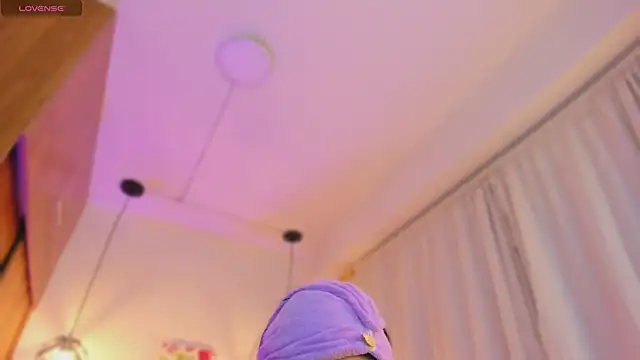 Snapshot of Cassiesteveens chatting on 14, 11, 2025 Cassiesteveens online show from 14, 11, 2025