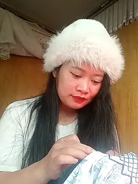 LyZii2k7 online show from 18, 11, 2025