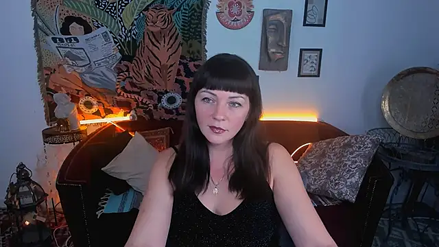 Snapshot of RosaliReed chatting on 14, 11, 2025 RosaliReed online show from 14, 11, 2025