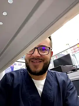 Snapshot of Manolovega chatting on 16, 11, 2025 Manolovega online show from 16, 11, 2025