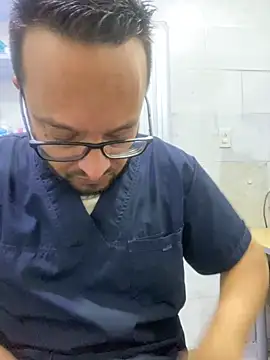 Snapshot of Manolovega chatting on 20, 11, 2025 Manolovega online show from 20, 11, 2025