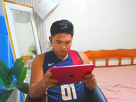 Snapshot of SandraXxHornball chatting on 14, 11, 2025 SandraXxHornball online show from 14, 11, 2025