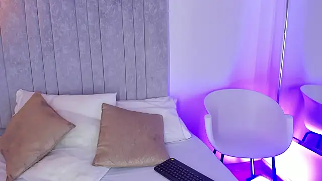 Martina 077 online show from 9, 2, 2026