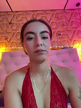 MelanyyJhonson15 online show from 4, 2, 2026