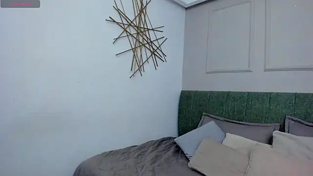 Dulce emi online show from 15, 2, 2026