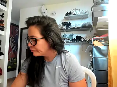 caroline 47 online show from 27, 4, 2026