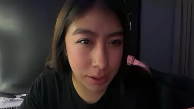 Snapshot of BabiSander11 chatting on 4, 12, 2025 BabiSander11 online show from 4, 12, 2025