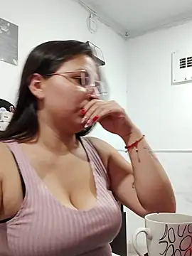 OliviaMartinez2 online show from 26, 11, 2025