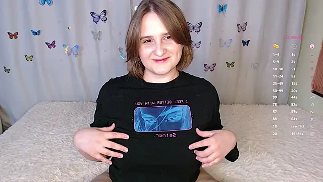 Snapshot of LightNea chatting on 17, 11, 2025 LightNea online show from 17, 11, 2025