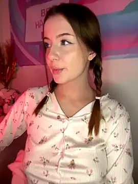 Snapshot of LoKIRAve chatting on 25, 11, 2025 LoKIRAve online show from 25, 11, 2025