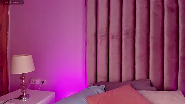 GabrielaSuarez  online show from 29, 6, 2026