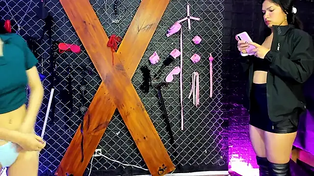 Anahi sslaavee bdsm online show from 9, 1, 2026