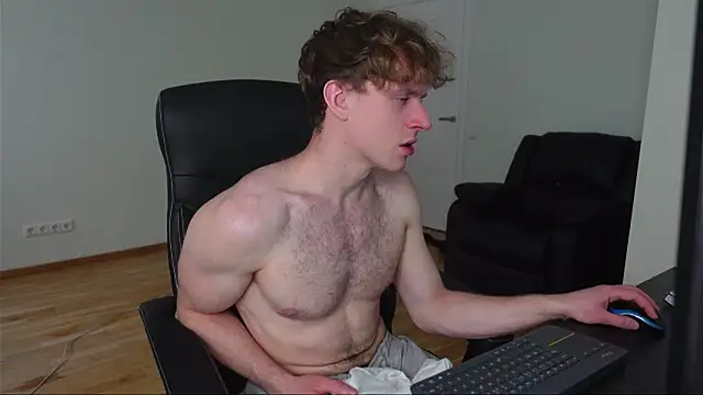 Snapshot of Charles_Dreams chatting on 17, 6, 2026 Charles Dreams online show from 17, 6, 2026