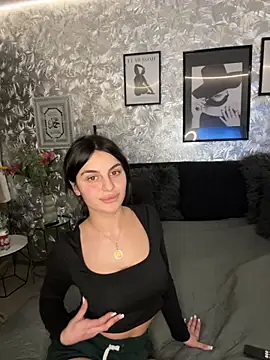 DeineJulia online show from 24, 11, 2025