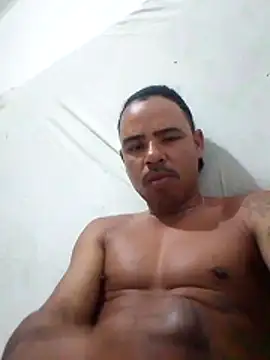 Snapshot of morenoosafado18cm chatting on 3, 12, 2025 morenoosafado18cm online show from 3, 12, 2025