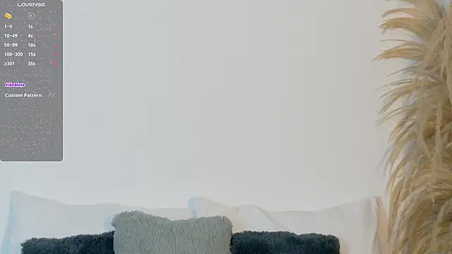 Snapshot of izzybelmont12 chatting on 25, 11, 2025 izzybelmont12 online show from 25, 11, 2025