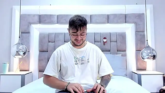 Ethan Greys online show from 18, 11, 2025