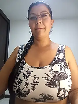 CelesteAlvarez1989 online show from 19, 5, 2026