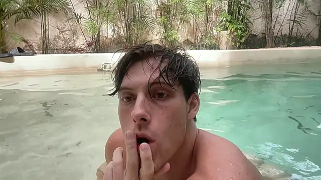 alex islivee online show from 2, 6, 2026