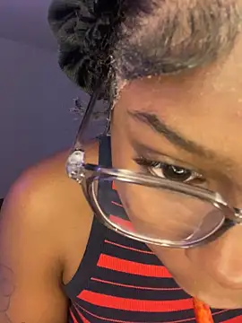 Snapshot of Mistresslucyxxx chatting on 15, 11, 2025 Mistresslucyxxx online show from 15, 11, 2025