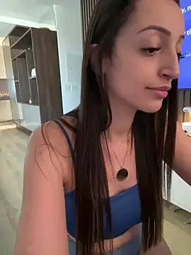 Snapshot of BelleRune chatting on 7, 12, 2024 BelleRune online show from 7, 12, 2024