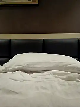 Snapshot of frolicme456 chatting on 18, 11, 2025 frolicme456 online show from 18, 11, 2025