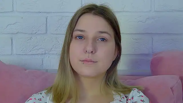 TinnaBurton online show from 26, 3, 2026