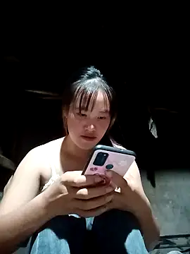 Snapshot of sorry-yeu chatting on 16, 11, 2025 sorry-yeu online show from 16, 11, 2025