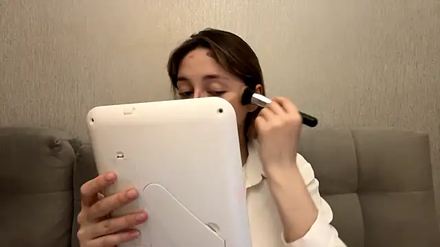 Emily lyy online show from 10, 1, 2026